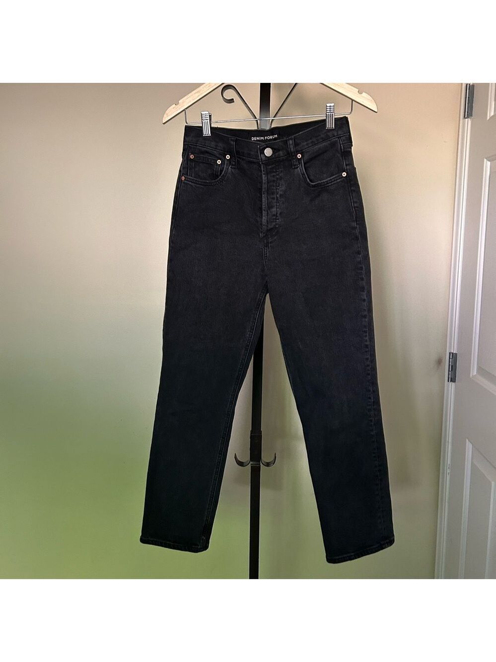 Denim Forum The Arlo High Rise Straight Jeans 26L.